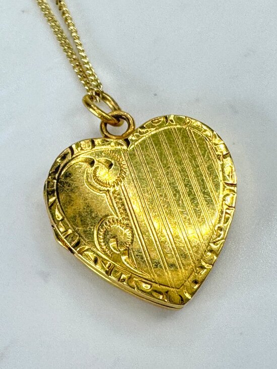 Jewelry - Vintage 14K gold Heart Locket necklace 16" diamond-cut chain 2.2g 16"  JR1866